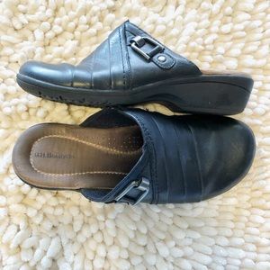 G.H. Bass | Women’s 7.5 Black Clogs